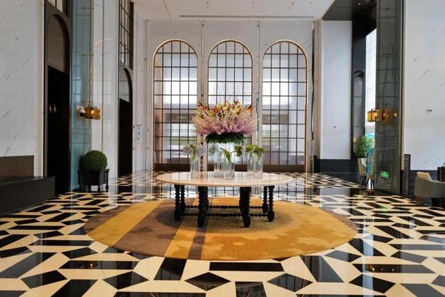 洲际行政酒廊的天花板，是这家？