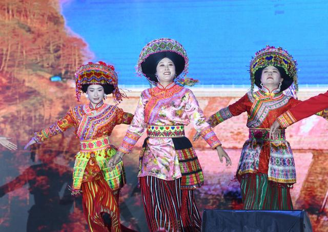 不止有芒果！华坪县第十六届芒果文化季文艺晚会放大招……