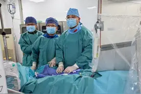 湖南省首例成人卵圆孔未闭生物可降解封堵术在这家医院成功实施图片
