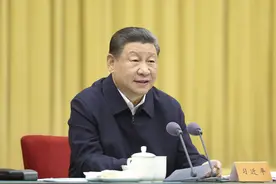 推动西部大开发是一项世纪工程——习近平总书记在重庆考察并主持召开新时代推动西部大开发座谈会纪实图片