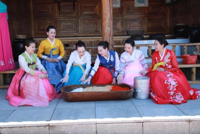 乘着高铁游白山 | 双节同庆 G331五彩边境自驾4日游