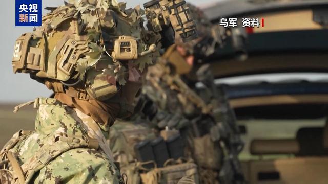 泽连斯基签法案强制医学生军事培训