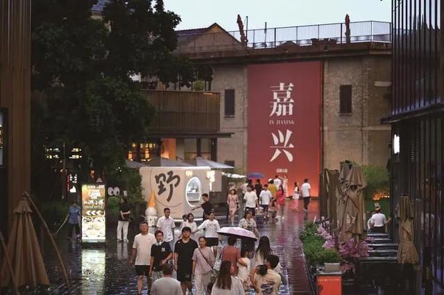 藏不住了！南湖，夜经济“C位”！