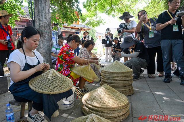福地怀化懂你如家|解锁五溪千年浪漫——从荆坪古村到榆树湾再到《拥你入怀》怀化文旅的立体答卷