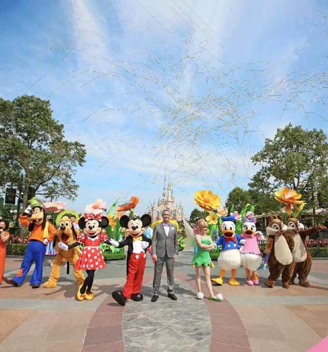 蜘蛛侠高速过山车正推进轨道安装！上海迪士尼度假区3月启动十周年系列庆典，新建项目最新现场图发布