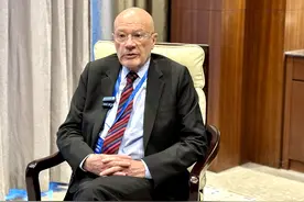 全球@中国|英国学者马丁·雅克：我给中国经济评A+ 新能源汽车是中国创新典范图片