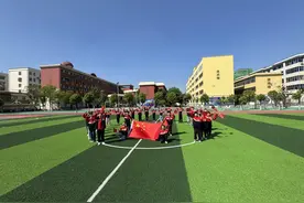 罗山一实小：献礼祖国华诞 共绘梦想蓝图图片