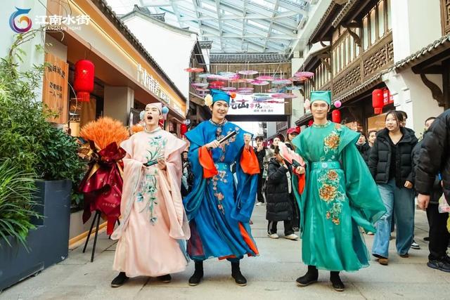 从“一次性打卡”到“反复回访”：江南水街的长尾吸引力在哪里？