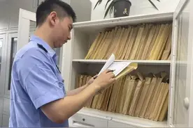 90后探长屡破“冷案”：破解字母秘密，抓获在逃超30年嫌犯图片