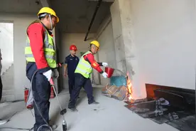 提醒！汛期尾声，居民房屋补漏防水还须防火图片