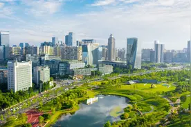 成都今日土拍收金44.7亿元：锦江区2宗地块溢价率均超36%图片