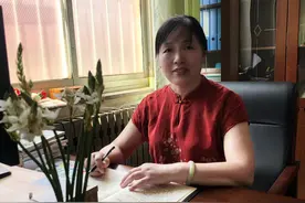 “好儿媳”照顾瘫痪公婆16年，敬老抚幼扛起家庭重担图片