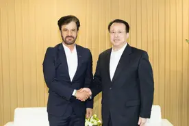 龚正会见国际汽车运动联合会主席苏拉耶姆图片