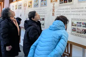 200余张老照片记录岁月变迁，北新桥街道举办新春贺岁影像展图片