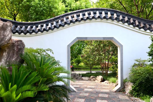 一条地铁线串起五座公园，这份 “一键直达” 的清凉攻略请收好→