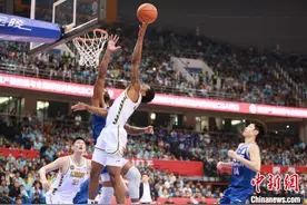 CBA季后赛：青岛国信制药主场憾负浙江方兴渡图片