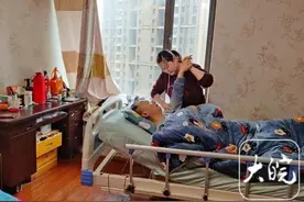 爱的奇迹！女子照料10年唤醒植物人丈夫：人在家就圆满，一切都值了！图片