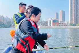 武昌检测化身湖泊生态“美容师” 守护城市水体“脉动”图片