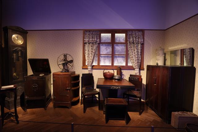 在上历博看人民广场百年变迁：从跑马场到“城市心脏”