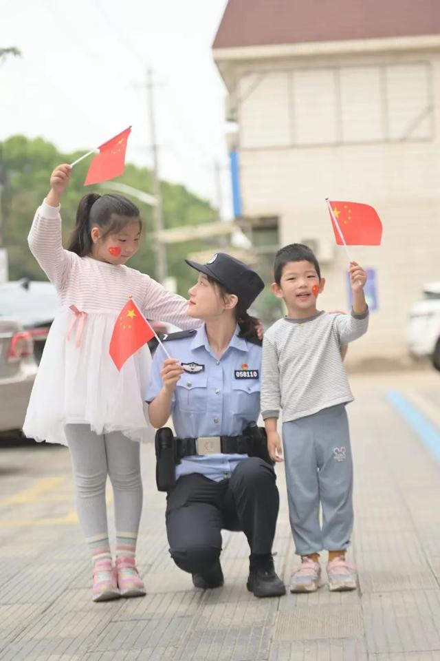 “00后”女刑警，名字温柔，办案霸气！
