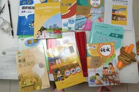 德州小学生的书包有多重？记者实测→图片