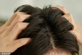 中老年人到底要怎么洗头才能规避风险？注意这几点助你保障洗头健康！图片