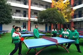 为什么一所小学有829张乒乓球桌？图片