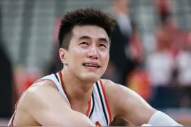 缝了40针！郭艾伦训练中眼睛被队员戳伤，导致结膜破碎图片
