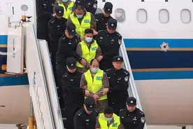首批200名缅甸妙瓦底地区中国籍涉诈犯罪嫌疑人被押解回国图片