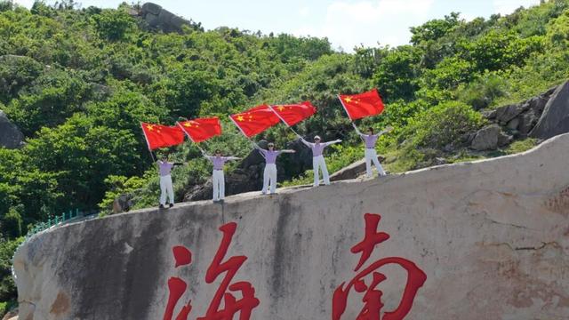今天，在三亚“花式”表白祖国！