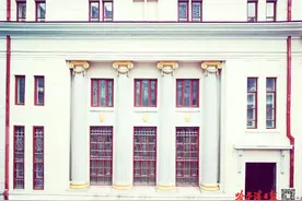 中华巴洛克历史文化街区罕见的爱奥尼柱式恢复原貌丨百年前私人银行：低调奢华有内涵图片