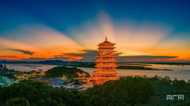 “向江图强谱新篇”共绘生态文旅与绿色工业长江保护新画卷