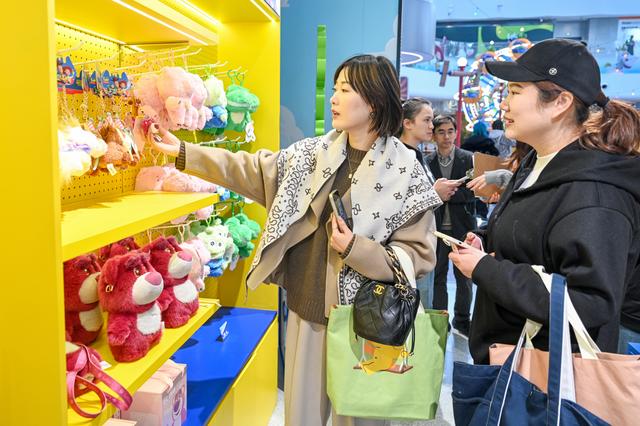 魔都眼｜冬日浪漫②：让巴斯光年唤起童年记忆