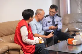 最美基层民警朱新琪：“铁脚板”+“大数据”守护一方百姓图片