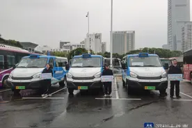 深圳巴士开通假日游玩线，深圳湾口岸停车场直达海上世界图片