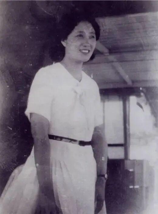 冲上热搜！演员杨紫官宣喜讯