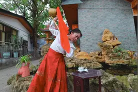 自贡铜壶茶艺：活色生香的“十八般舞艺”图片
