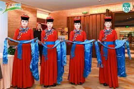 草原“99号公路”来啦！内蒙古西乌珠穆沁旗在羊城展魅力图片