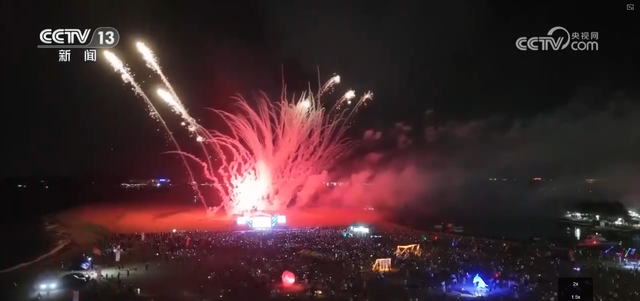 各地非遗民俗“串珠成链”点亮佳节 “到中国过春节”成为新潮流新风尚