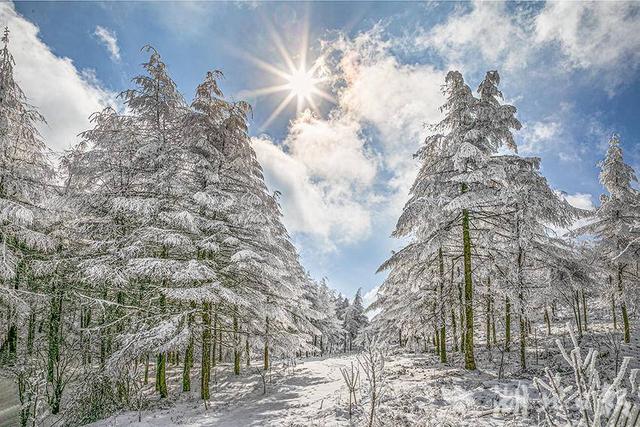 建始：冰雪里的童话世界