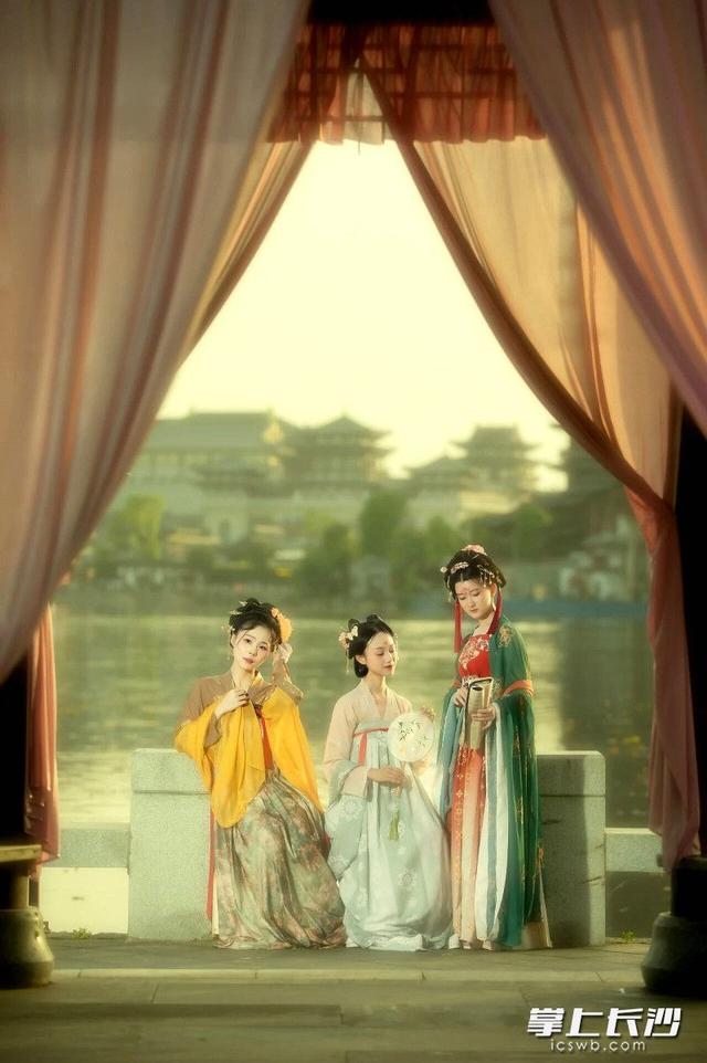 组图｜穿上汉服，来铜官窑圆“飞天梦”
