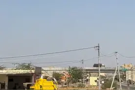 首飞23年来首摔，印度国产战机“光辉”在演习中坠毁图片