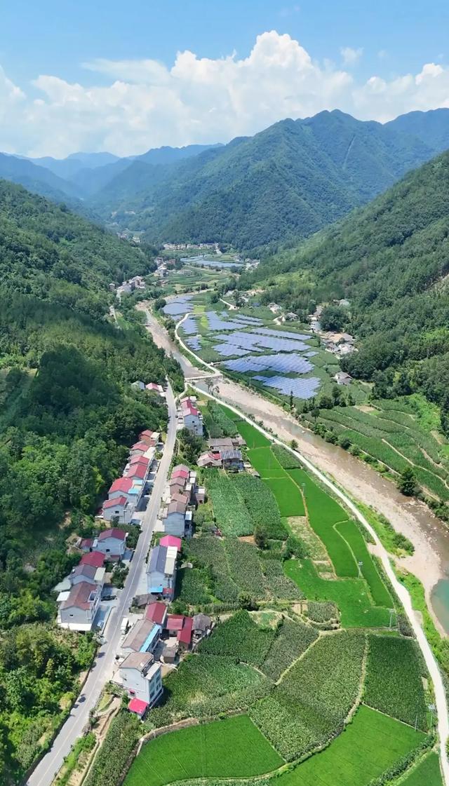 秦巴深处觅古镇|中原镇：红魂铸根基  沃土丰粮仓  产业兴乡村