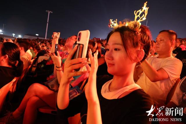 文化体验烟火时尚：第35届青岛国际啤酒节嗨起！