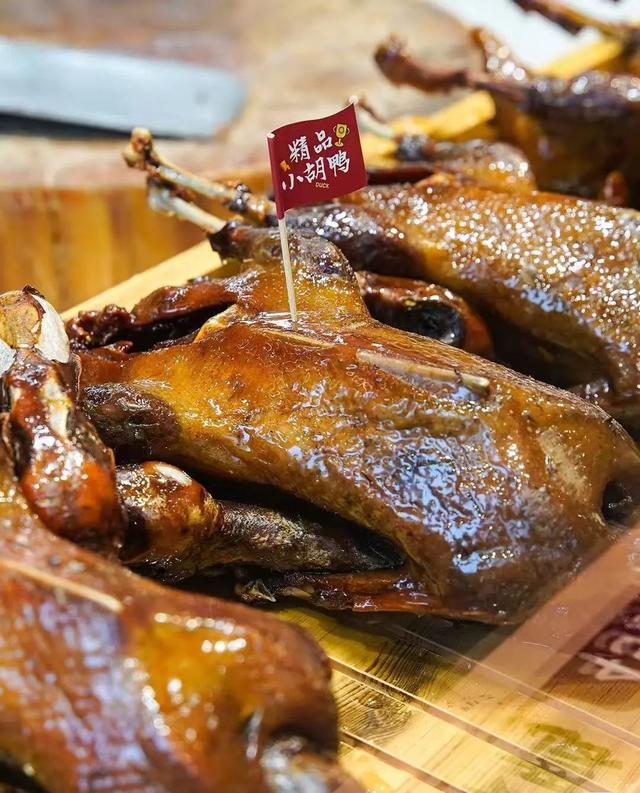走，去张居正街！吃一碗米粉，赴一场大明幻境之约