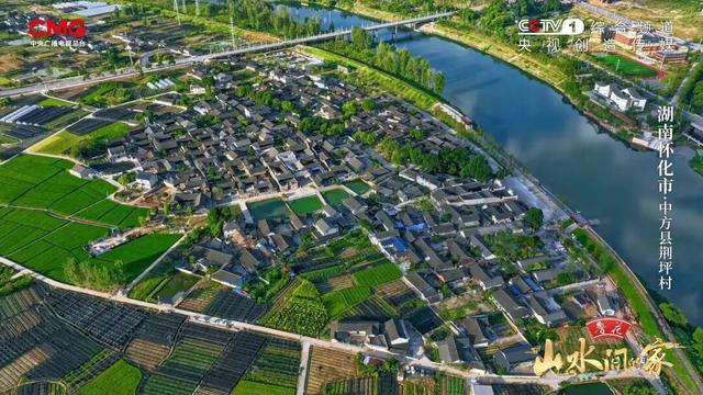 观潮的螃蟹丨一个古村改造的文旅样本