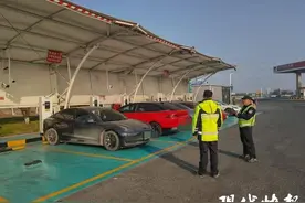 新能源车充电难？苏通大桥、沙溪高速服务区这样保障车主通行图片