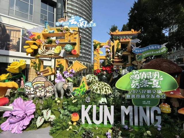 昆明，爆火！连飞机都堵起来了……