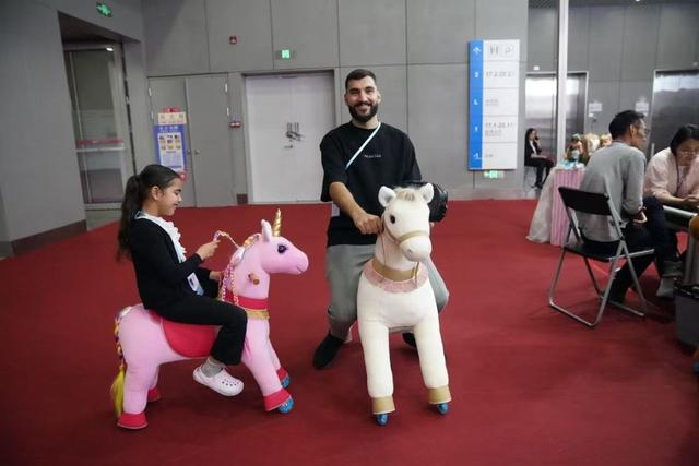 第138届广交会圆满落幕：四海商贾“山海奔赴”，中国制造“新智向绿”