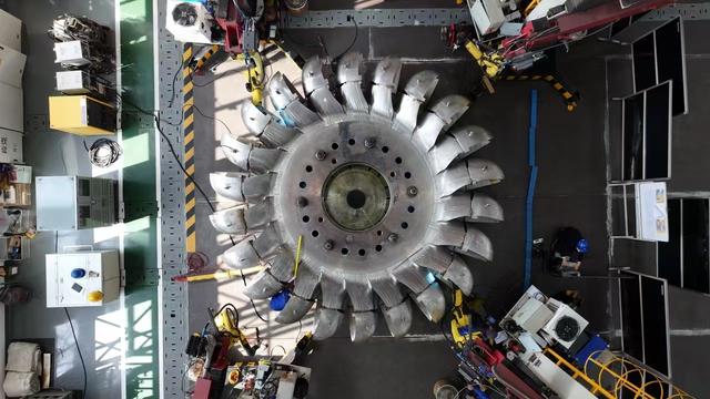 世界单机容量最大冲击式转轮首次实现机器人焊接